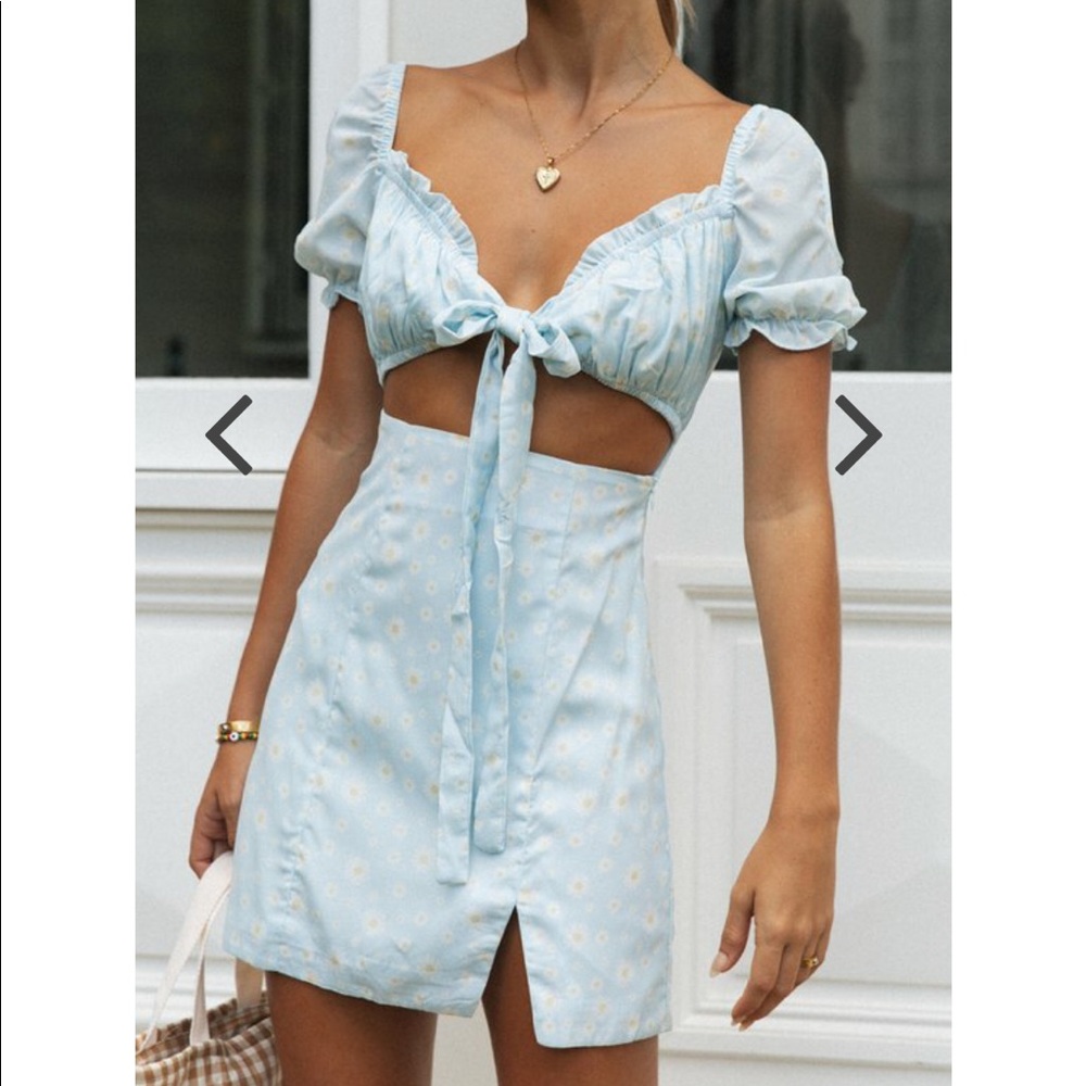 NWT MURA BOUTIQUE Ruffle Floral Cutout Dress